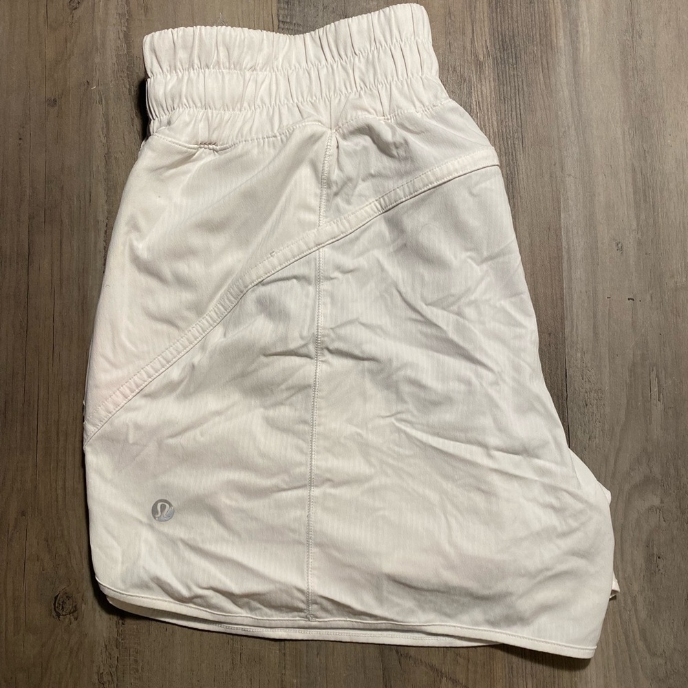 Lulu tracker short size 8